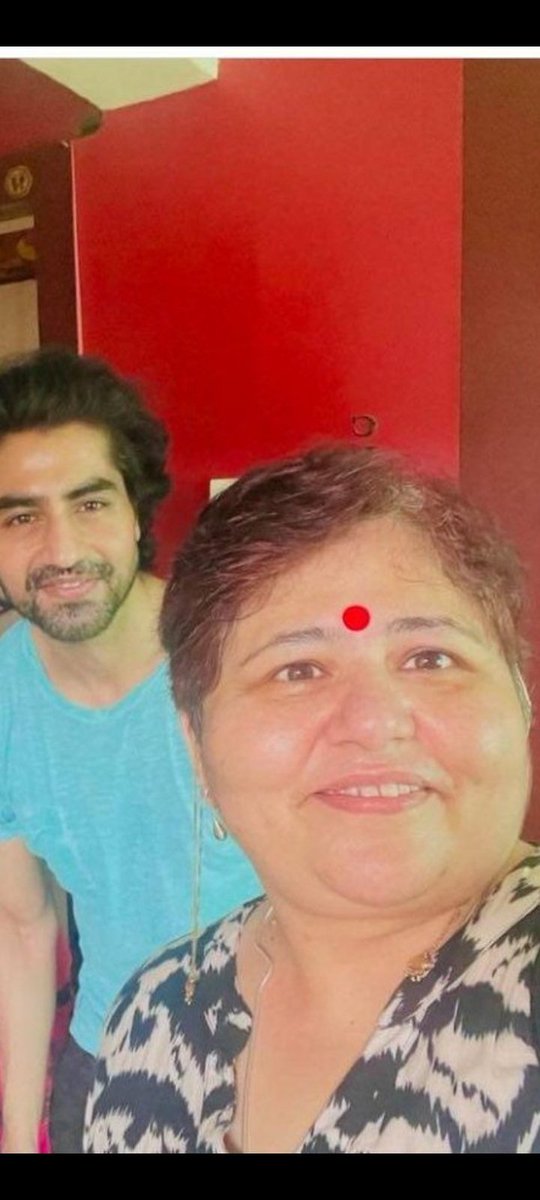 HellyChopda3256's tweet image. “Harshad, we know how much Vibha meant to you… Her memories will always live in our hearts. Though she’s no longer with us, the love, laughter, and moments you shared will never be forgotten. May her soul rest in peace, and may her light continue to shine through 
#Harshadchopda