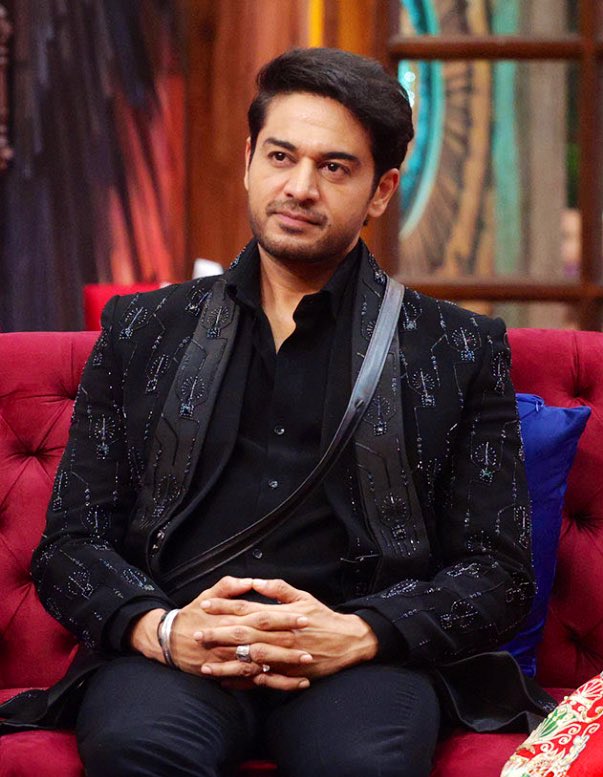 real_khabri_1's tweet photo. Grand Finale Ranking Poll

Like, Retweet &amp; Comment if you want #GauravKhanna to WIN #BiggBoss19 Trophy 🏆

(Only Likes, Retweets and Number 
of comments will count)

5 Pm to 9 Pm (28 hours) 

#BB19
#SalmanKhan https://t.co/IIyodDAg8P