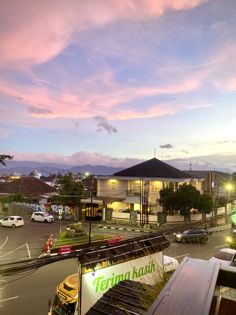 Langitnya lagi bagus <a href="/txtdarisukabumi/">txtdarisukabumi</a>