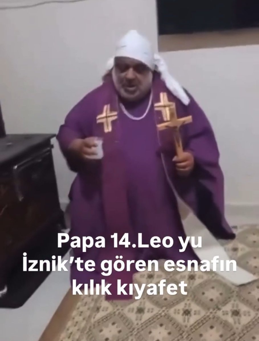 Güçlü Türkiye için sende var mısın Papa 😂😂