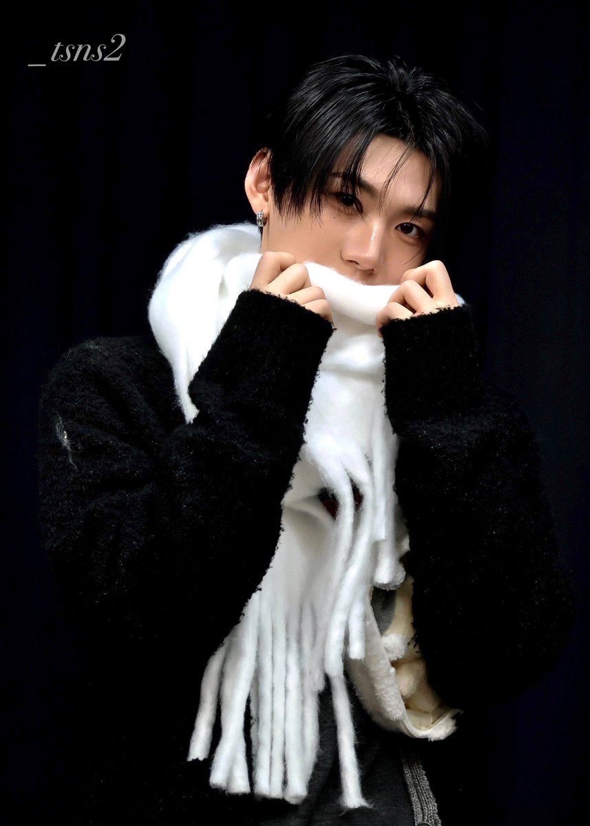 _tsns2's tweet image. 251129 🐾❄️

#HAN #박한
#AHOF #아홉