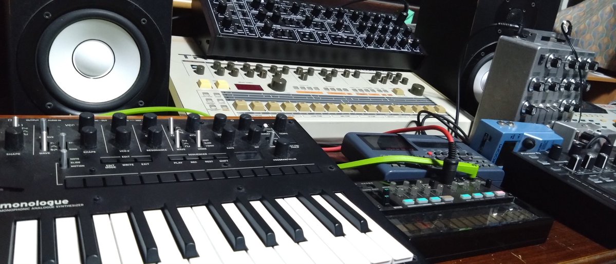 トラックメイキングもマシンライブも、自分にとってはDJの延長線なんだよなぁ