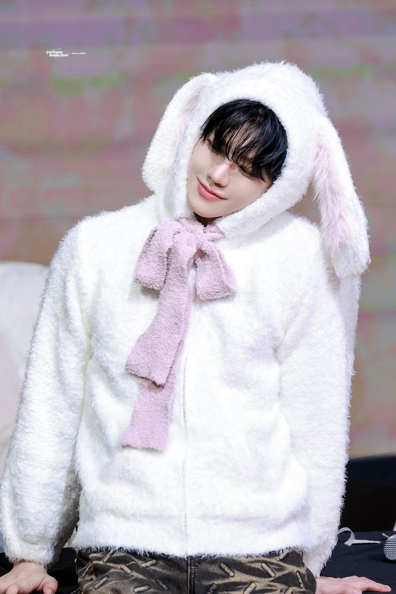 itznajaem's tweet image. PRETTY BUNNY JAEMIN 😭😭😭😭😭😭😭😭😭😭😭😭😭😭