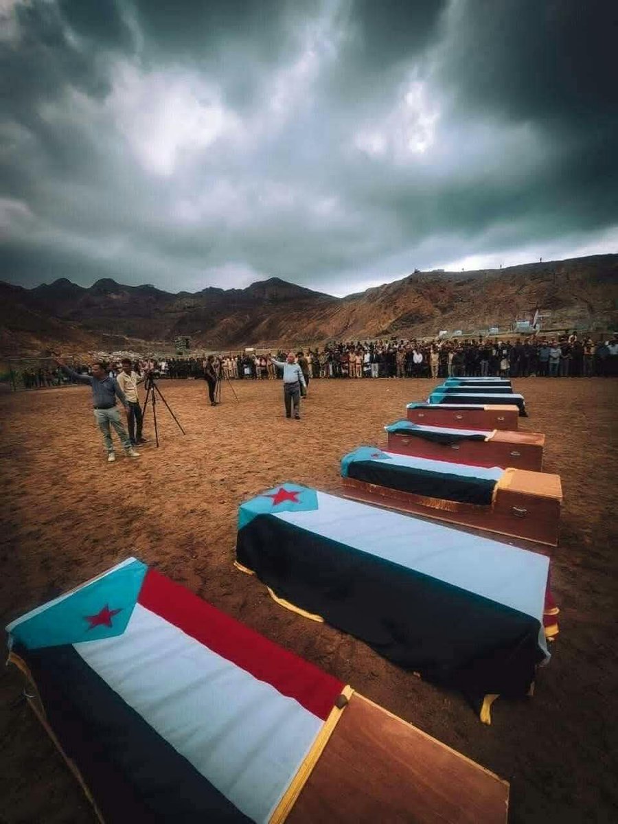 المؤسف أن يُقدم الاحتلال الشمالي كـ“صمام أمان لحضرموت”
بينما تُشيطن القوات الجنوبية التي جاءت لتمكين أبناء حضرموت من أرضهم.
المعركة في وادي حضرموت ليست صراع نفوذ .. بل استعادة قرار وعودة الأرض لأصحابها.
ولا أحد فوق حضرموت، ولا أحد يريد أخذها من أهلها.
#شهداء_الجنوب_قدوتنا