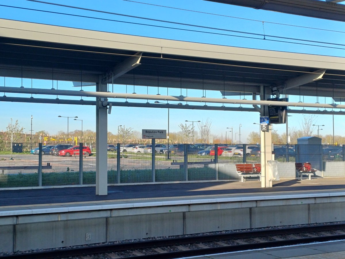 danthetrainman's tweet image. This week, Dad and I visited the new Beaulieu Park station. Impressive with the size of the platforms. #ukrailscene #trainsineastanglia #class720 #outdoors