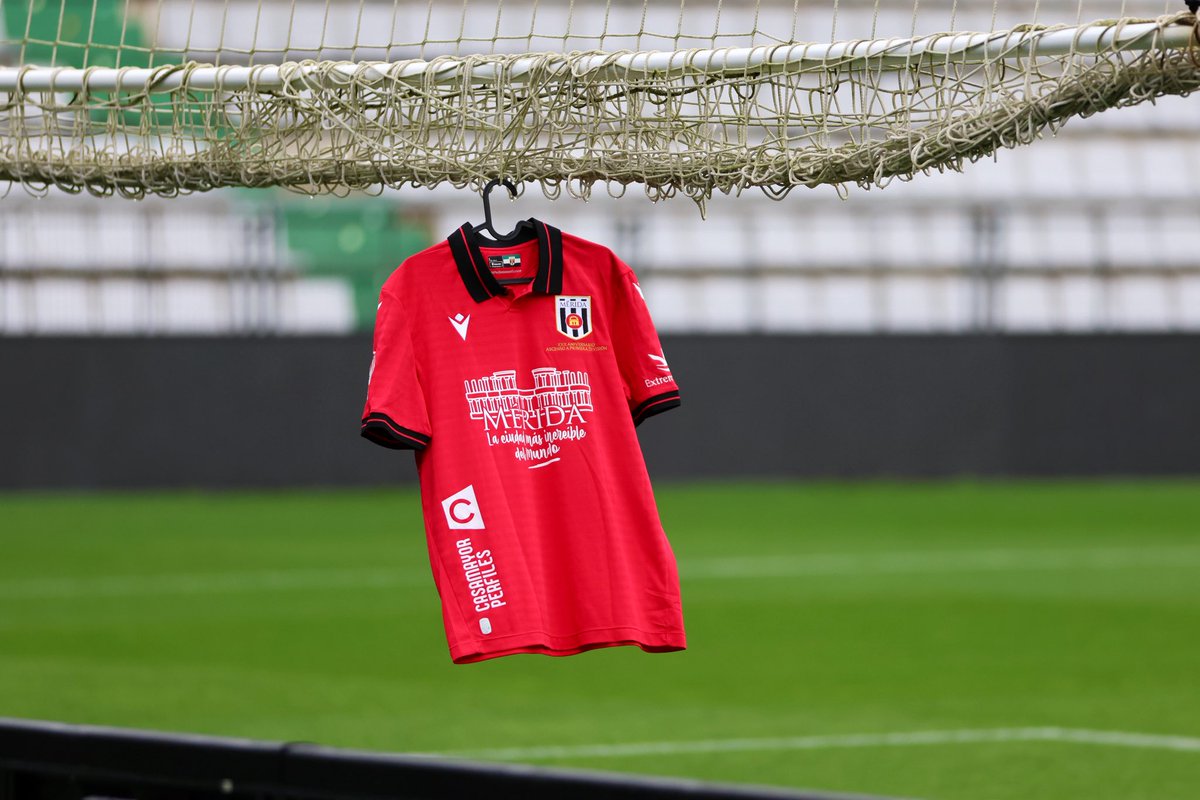 Merida_AD's tweet image. 🔴 𝙋𝙤𝙧 𝙡𝙤𝙨 𝙘𝙖𝙢𝙥𝙤𝙨 𝙙𝙚 𝙘𝙚́𝙨𝙥𝙚𝙙 𝙧𝙖𝙙𝙞𝙖𝙣𝙩𝙚, 𝙩𝙪 𝙗𝙖𝙣𝙙𝙚𝙧𝙖 𝙛𝙡𝙖𝙢𝙚𝙖 𝙩𝙧𝙞𝙪𝙣𝙛𝙖𝙡 🙌🏽

#RacingMérida