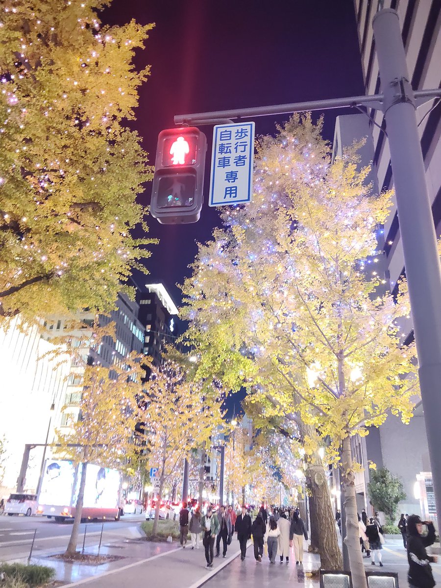 eillちゃんライブ最高やた(*｀ω´)b
前回行った時よりも
今回結構泣いた😭
大阪楽しんでね
私の生きる道はずっと語学習得
#eill