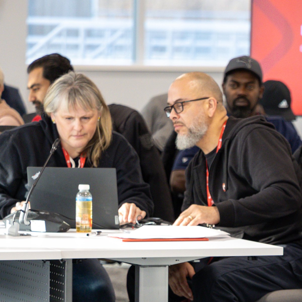 UniforTheUnion's tweet image. Members are deep into our Group Discussion – Setting Priorities, mapping out what’s needed to raise standards, strengthen coordination, and build real power across the warehousing and retail sector. #canlab #cdnpoli