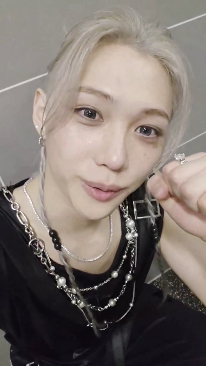 yongdeelixx's tweet image. 용복이 행복이 🫂🤍