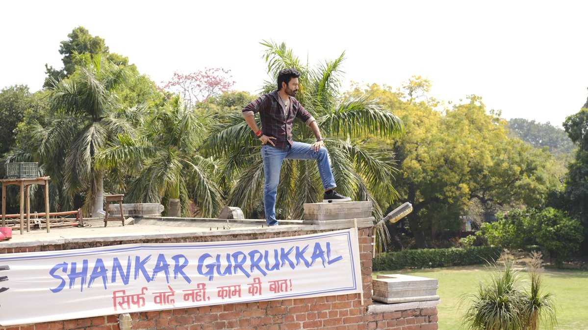 V2Cinemas's tweet image. Hindi – #TereIshkMein
Tamil – #IdliKadai
Telugu – #Kuberaa 

The Name is &apos;D&apos;

Hollywood - Loading