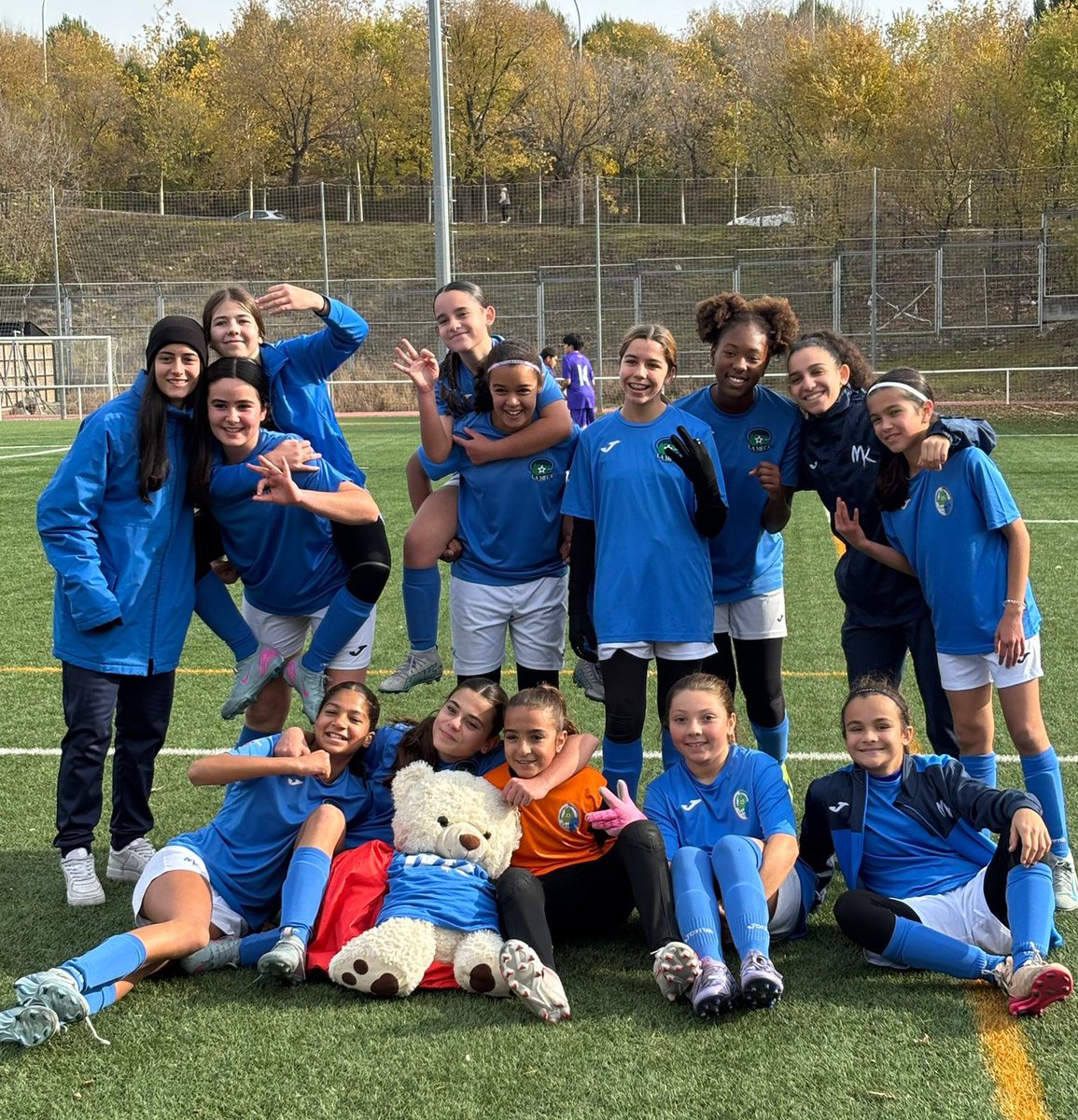 RESULTADO | E.M.F. Águilas de Moratalaz 1 - 4 Infantil B Femenino | Goles: Aitana, Ainara, Mónica y Ari | #vamosmeca