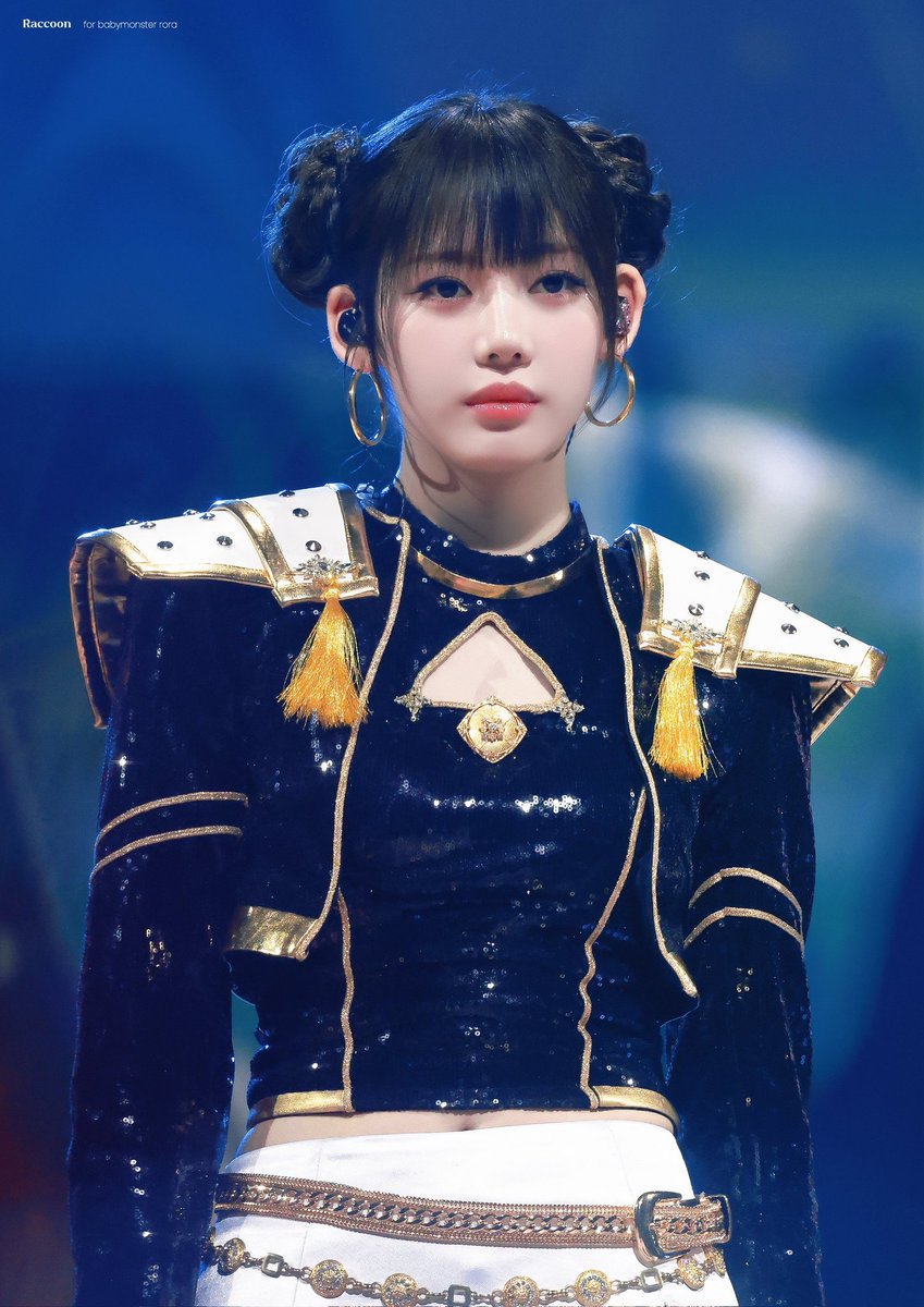 acervyrorasa's tweet image. animation                                         real life