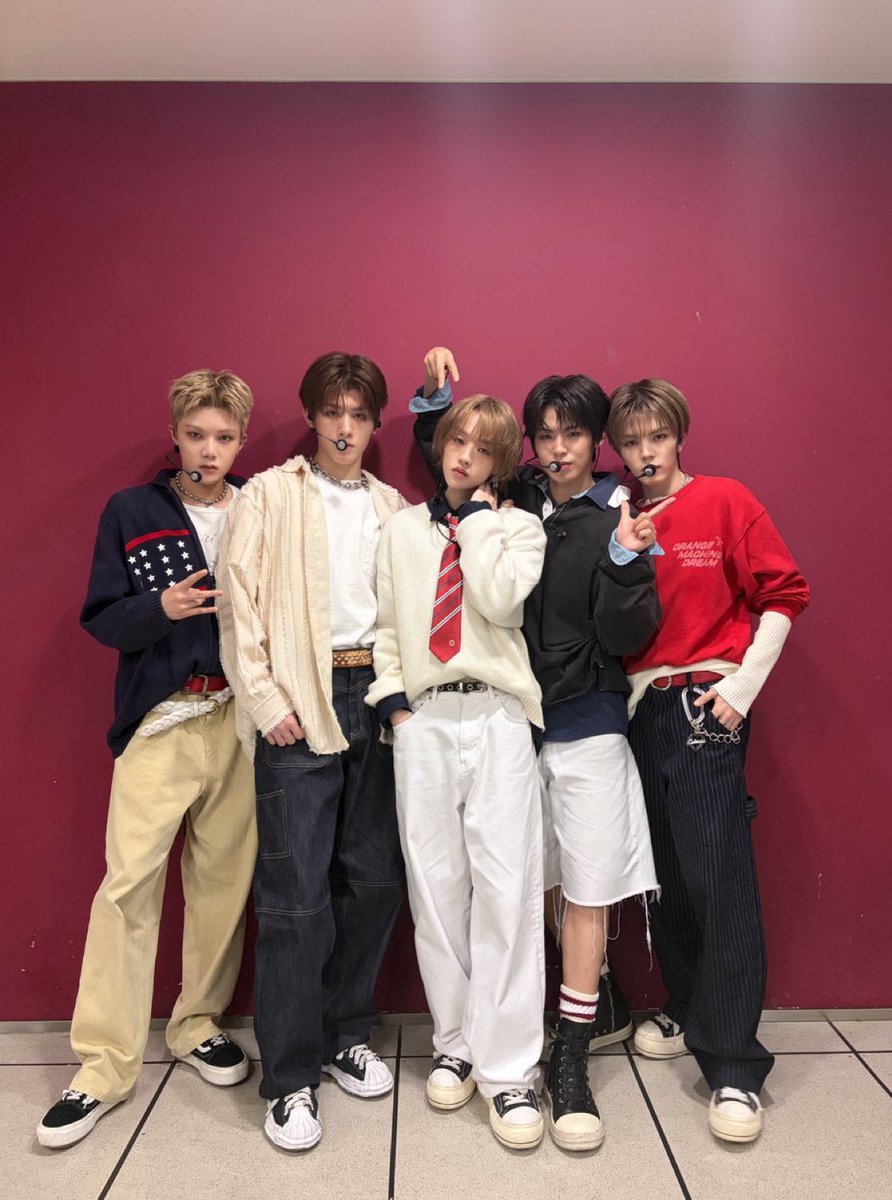 AM8IC_FRANCE's tweet photo. [📷]

251129 MBC <Show! Music Core>

#AM8IC #엠빅 #エムビック
#LinkUp #AM8IC_LinkUp
#LUKOIE #루코이에 #AM8IC_The_1st_EP https://t.co/LLRU0lC615