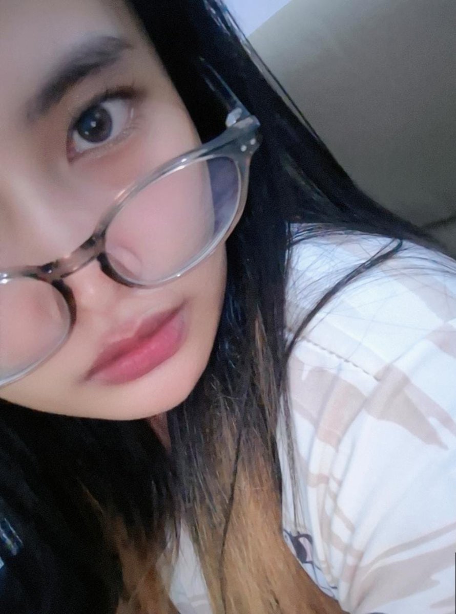 Ayokk semngat kejar deadline nya neng , tektok gunung ditemenin 4 tour guide udah mulai seliweran di tiktok 😔