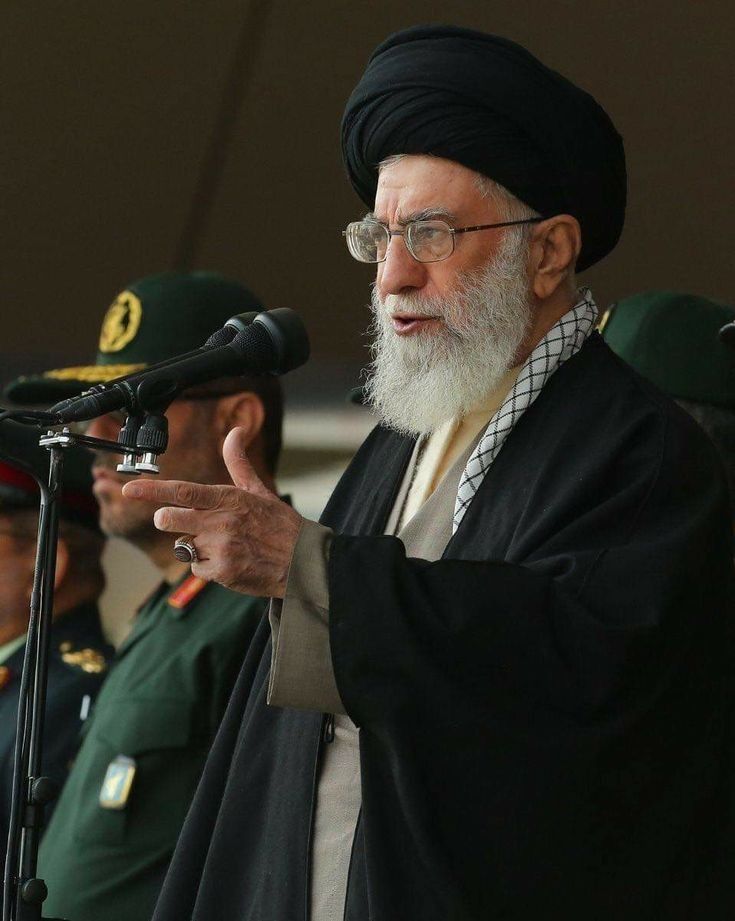 داشتن رهبری چنین مقتدر 
هم پزه،هم سبک زندگیمونه😉✌🏻
#لبيك_يا_خامنه_ای