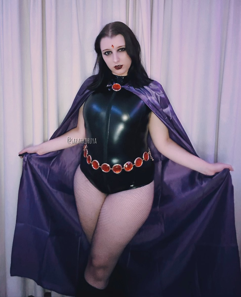 ୨ৎ intro ୨ৎ 

♡ sarah
♡ uk
♡ cosplayer
♡ gaming nerd
♡ MDNI &amp; no TW's

♡ and ↻ to be mutuals