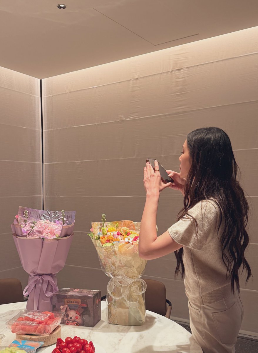 sonyasarann's tweet image. Lm is happy ;) 
&amp;amp; sy also happyyyy 🩷 
Thank you for support my girl! 
so, see you again tmr bb🤏🏻🎀🩷🫰🏻 

#LOOKMHEExFirstFansignWuHan
#LMlookmhee 
#SonyaSarann 
#ลูกหมีซอนญ่า
#LMSY