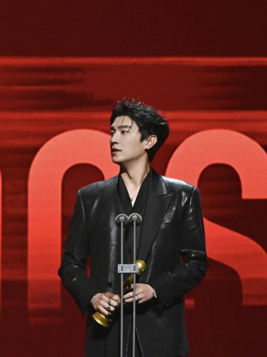 rongyu0402's tweet image. ขอแสดงความยินดีกับหยางซวี่เหวินที่ได้รับรางวัล “ผู้ทรงอิทธิพลทางด้านคุณภาพแฟชั่นแบบก้าวกระโดด” เก่งมากๆ รางวัลที่สองของปีนี้แล้ว ✨

#杨旭文 #YangXuwen #หยางซวี่เหวิน