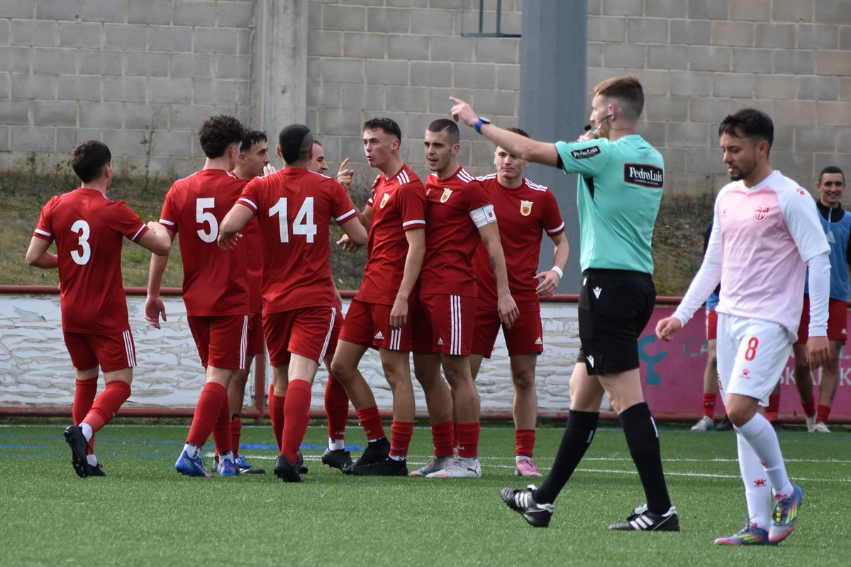 fedfutnavarra's tweet image. 📸 Disfruta de la GALERÍA FOTOGRÁFICA del debut del combinado de @jaimesantxez en la #CopaRegionesUEFA:

🔴 #Navarra 3⃣
⚪️ @ffrm_se 0⃣

 🏆 J1 #CopaRegionesUEFA 

🏟️ Nuevo San Miguel, @c_aoiz 

futnavarra.es/pnfg/NPcd/N_GF…