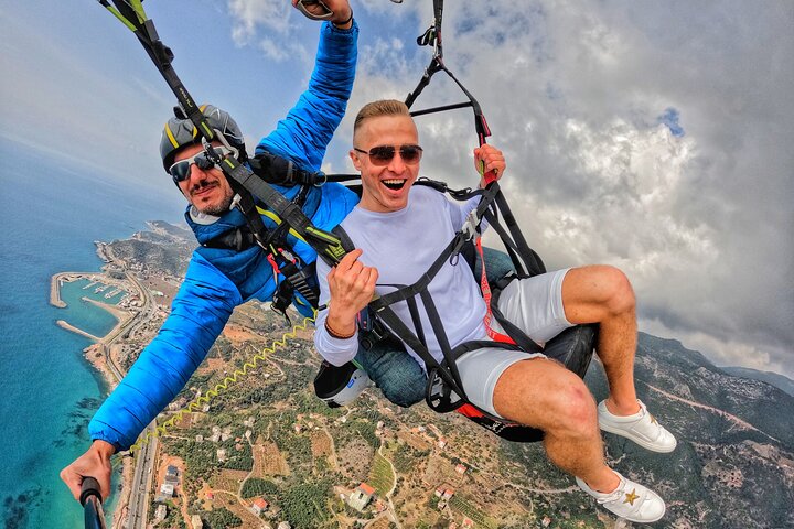 excursionturkey's tweet photo. Istanbul from the sky! 🤯 Paraglide over the Bosphorus and history. Full safety, endless thrill. Just jump and enjoy! 🦅

To book your ticket to the Istanbul sky:

https://t.co/XPXs2qHAQi

#Istanbul #Paragliding #TurkeyAdventure https://t.co/BIHxUj5TFg