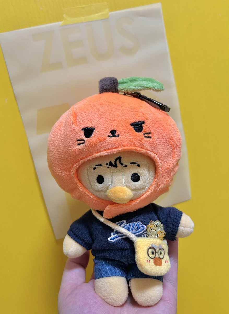 我可愛的🍊鴨當一下喵
還有最可愛的<a href="/yakitori1i1i/">烤ㄐ👑</a> 的幸運小袋
真的好喜歡好喜歡好喜歡