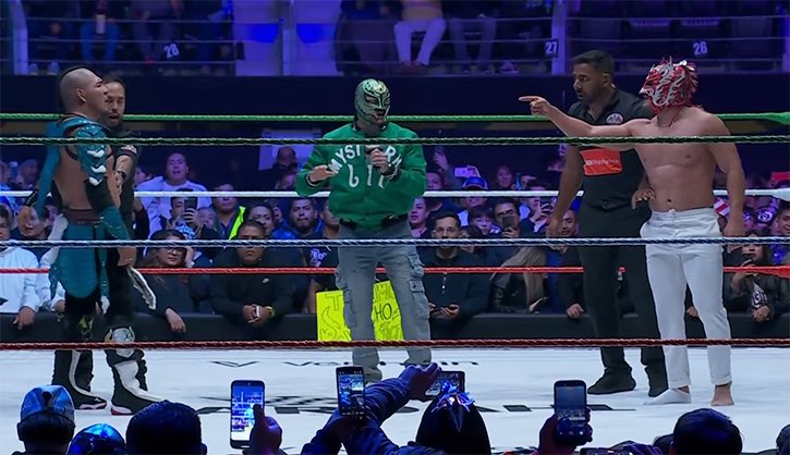 Rey Mysterio announces Vikingo vs Dragon Lee for AAA Guerra De Titanes on Dec 20 in Guadalajara! #LuchaLibreAAA #alianzasaaa