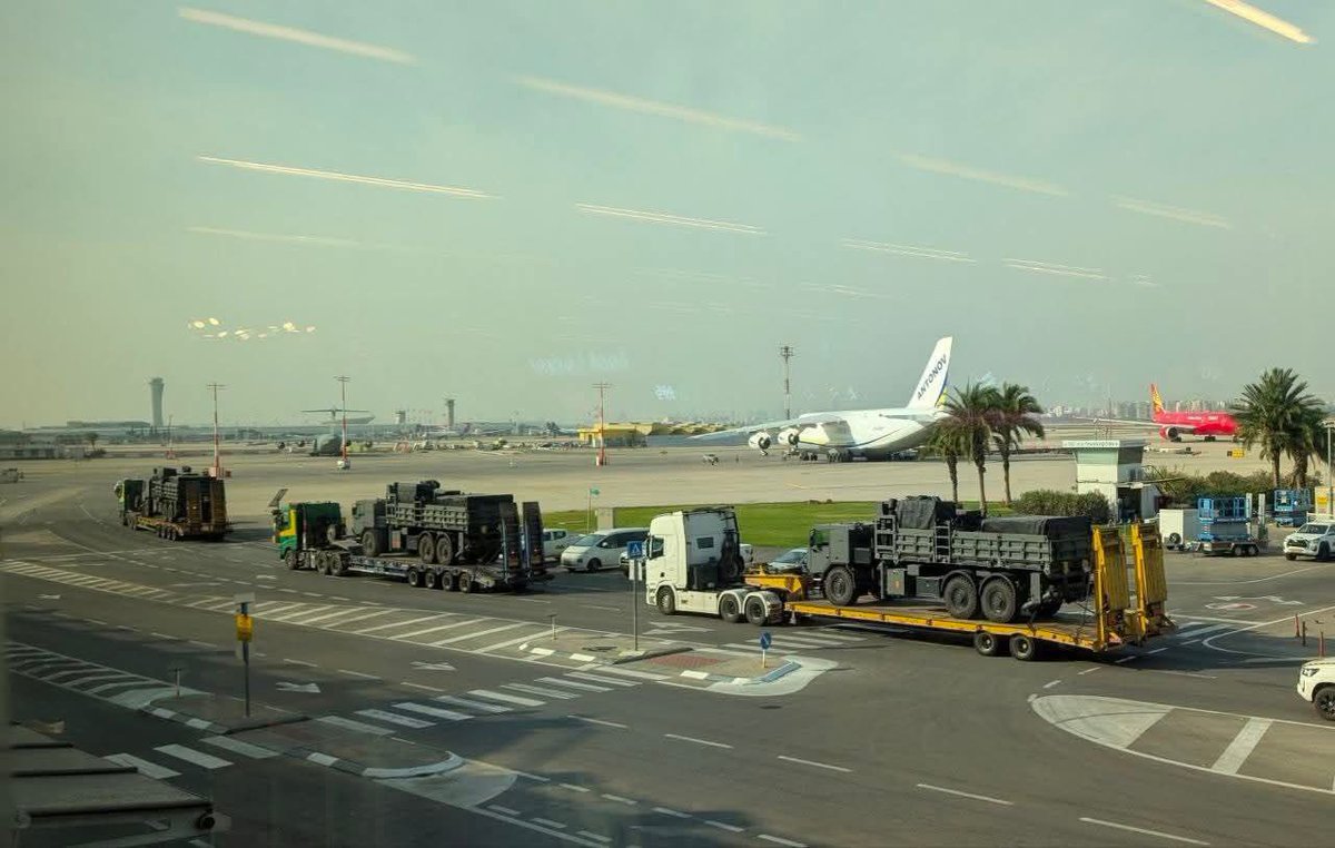 DmodosCutter's tweet image. An Antonov 124 transport plane landed at Israel&apos;s Ben-Gurion Airport yesterday carrying Oshkosh military trucks and large quantities of military equipment, according to Israeli media reports.

Flight details show that the plane arrived in Israel from the United Arab Emirates,…