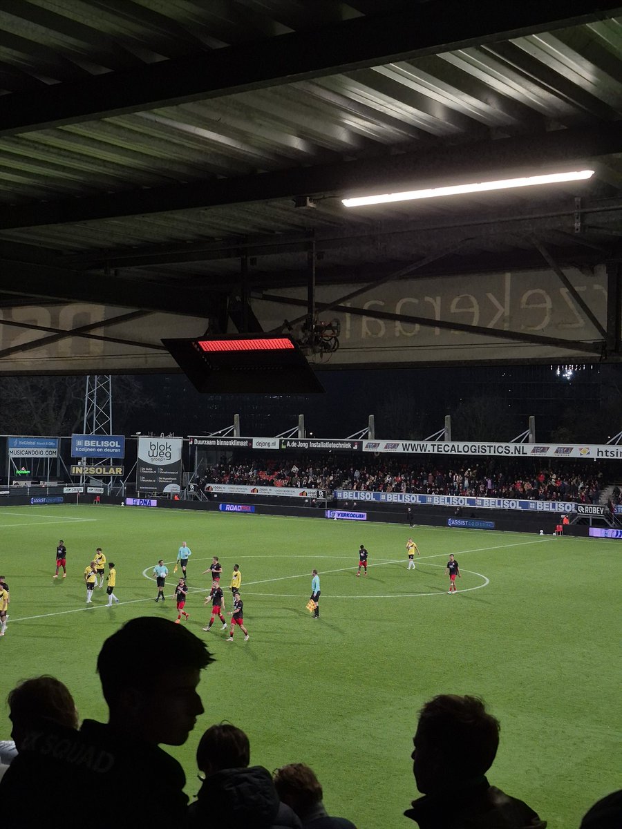 WanrooijJurre's tweet image. NAC op achterstand in Rotterdam:

– Prima opbouw, zodra de zestien in zicht komt is het héél matig
– Odoi zwaar gestraft voor ongelukkige actie
– NAC heeft aanvallende impuls vanaf de bank nodig. Nog geen schot op doel
#NACpraat