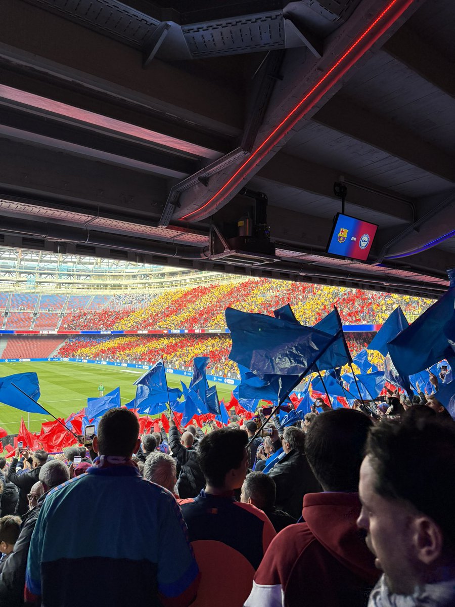 Maaarcc_FCB's tweet image. El mejor pvto estadio del mundo!
