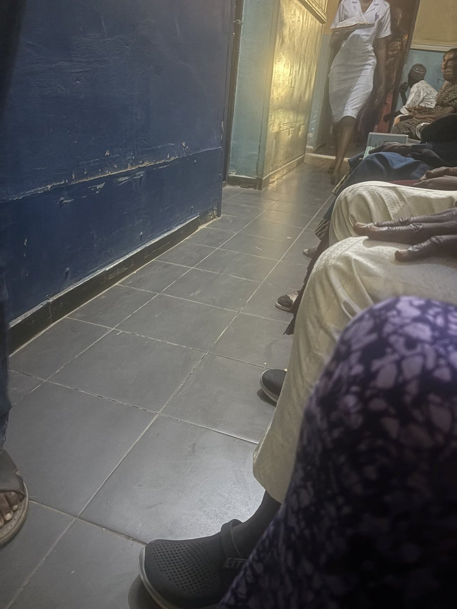 investorfreeyo's tweet image. Two places I hate to be 

1) bank (not being in one in like 6 years now )
2) hospital