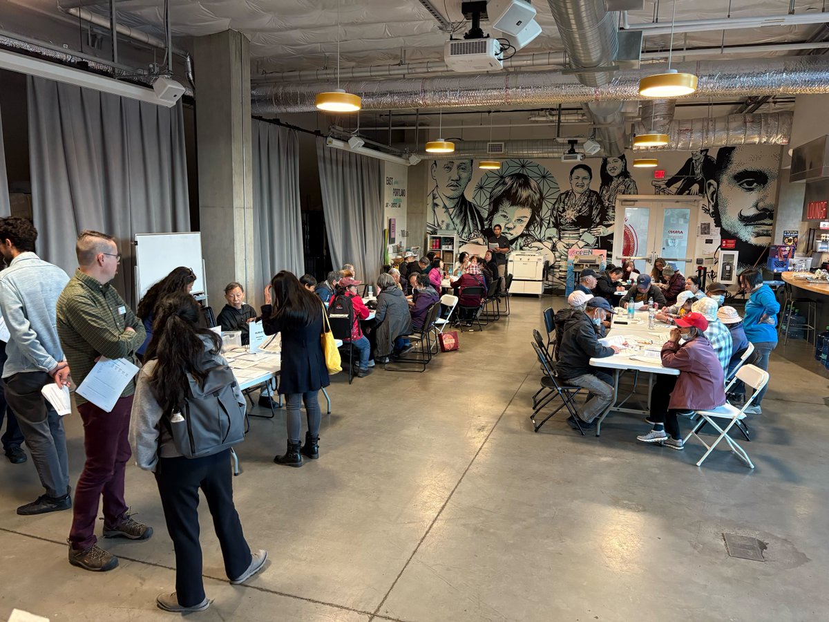 Grateful for the amazing turnout at our TriMet FY27 Service Change Open House! About 50 Chinese-speaking riders joined us to share feedback on proposed transit adjustments, with help from our incredible interpreters and staff. 🚃💜