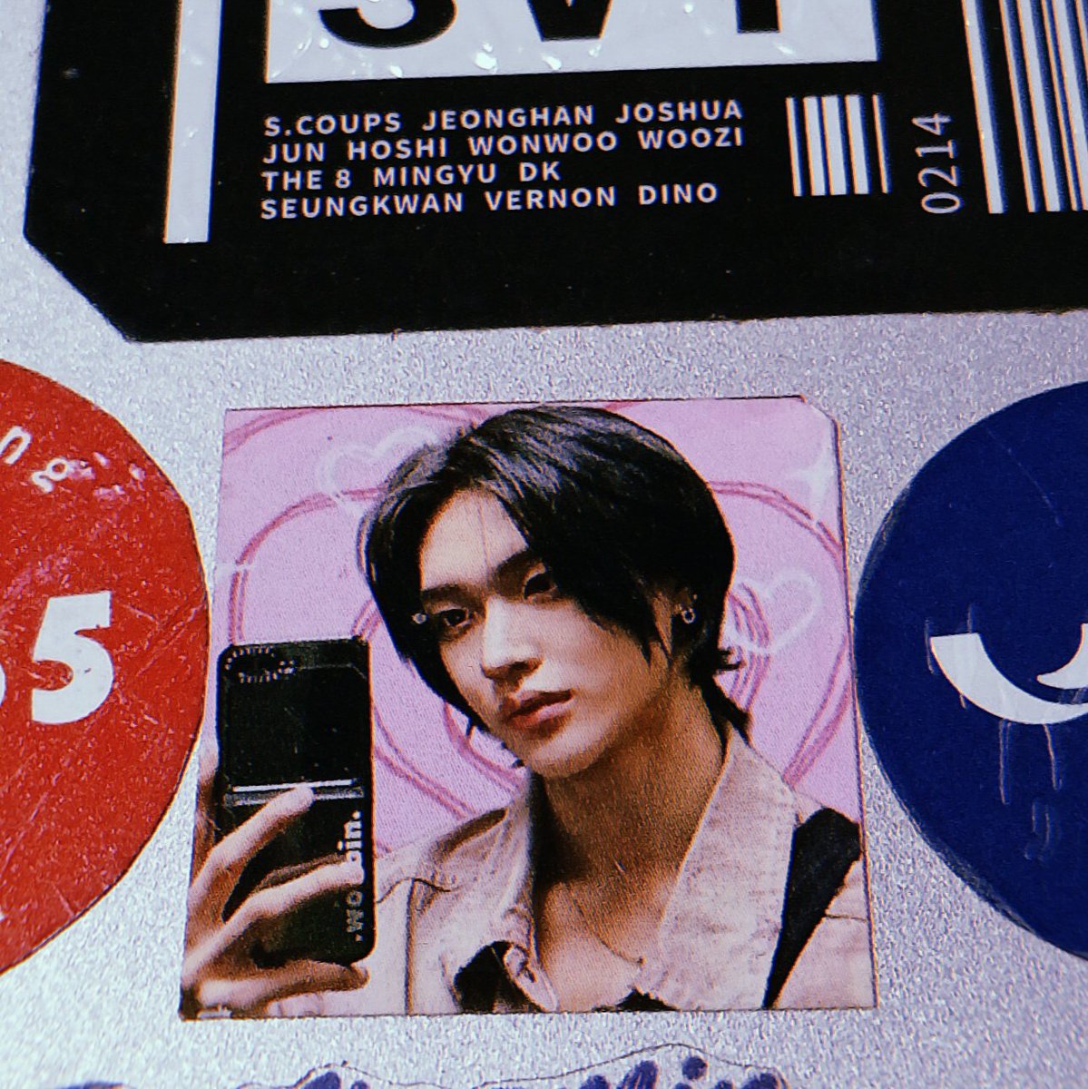 C8H9N02's tweet photo. nseok mbin pondasi stiker 2 tahun nempel menemani laporan data serebu dua rebu beserta semwa tugas ajaib yg tautu selesai, nambah stiker mantep kk taro hari ini dari @RIIZING25Club timakaci 🥹🫶🏻 https://t.co/DItfoMiaHt
