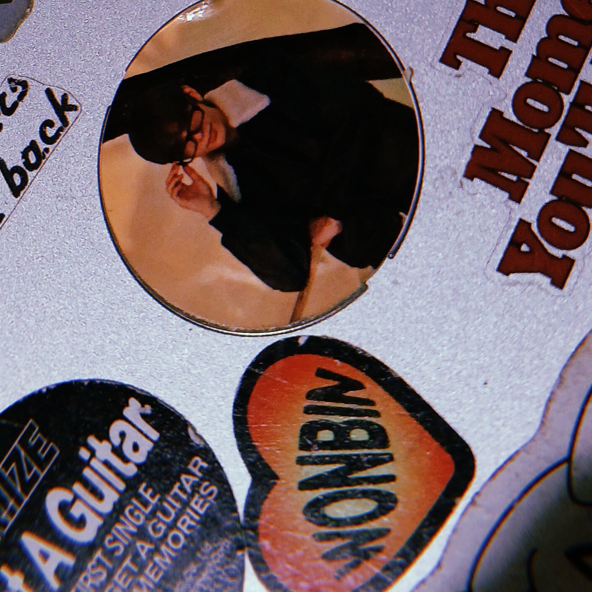 nseok mbin pondasi stiker 2 tahun nempel menemani laporan data serebu dua rebu beserta semwa tugas ajaib yg tautu selesai, nambah stiker mantep kk taro hari ini dari @RIIZING25Club timakaci 🥹🫶🏻