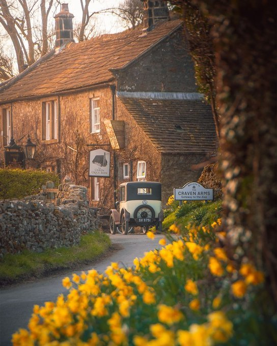 Britain's Lost & Living Pubs tweet media