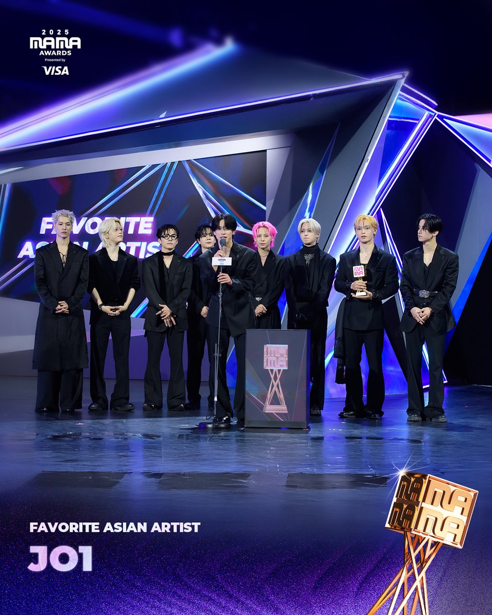 MnetMAMA's tweet image. [#2025MAMA] WINNER ANNOUNCEMENT of 2025 MAMA AWARDS🏆

FAVORITE ASIAN ARTIST
JO1

HEAR MY ROAR, UH-HEUNG
2025 MAMA AWARDS

#MAMAAWARDS #2025MAMAAWARDS