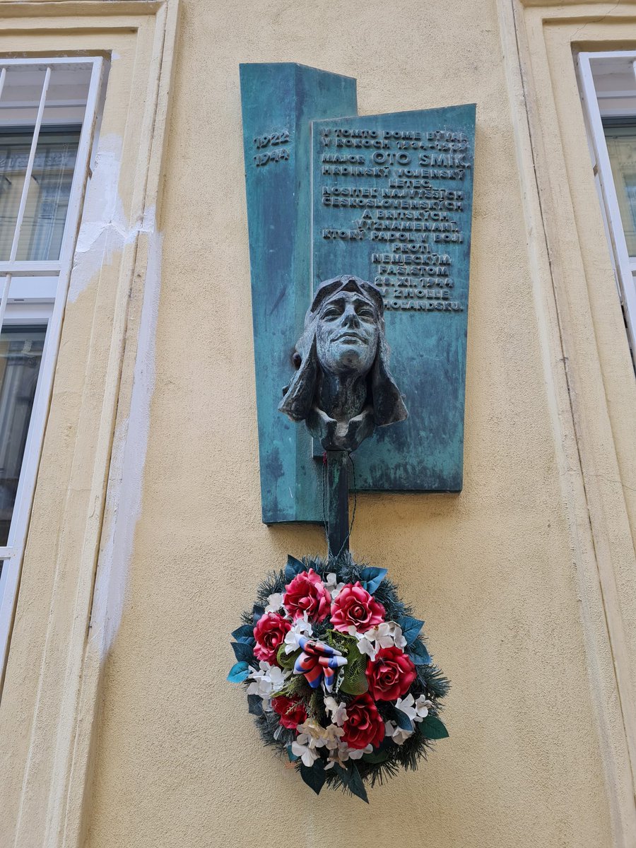 <a href="/vhu_bratislava/">Vojenský historický ústav</a>