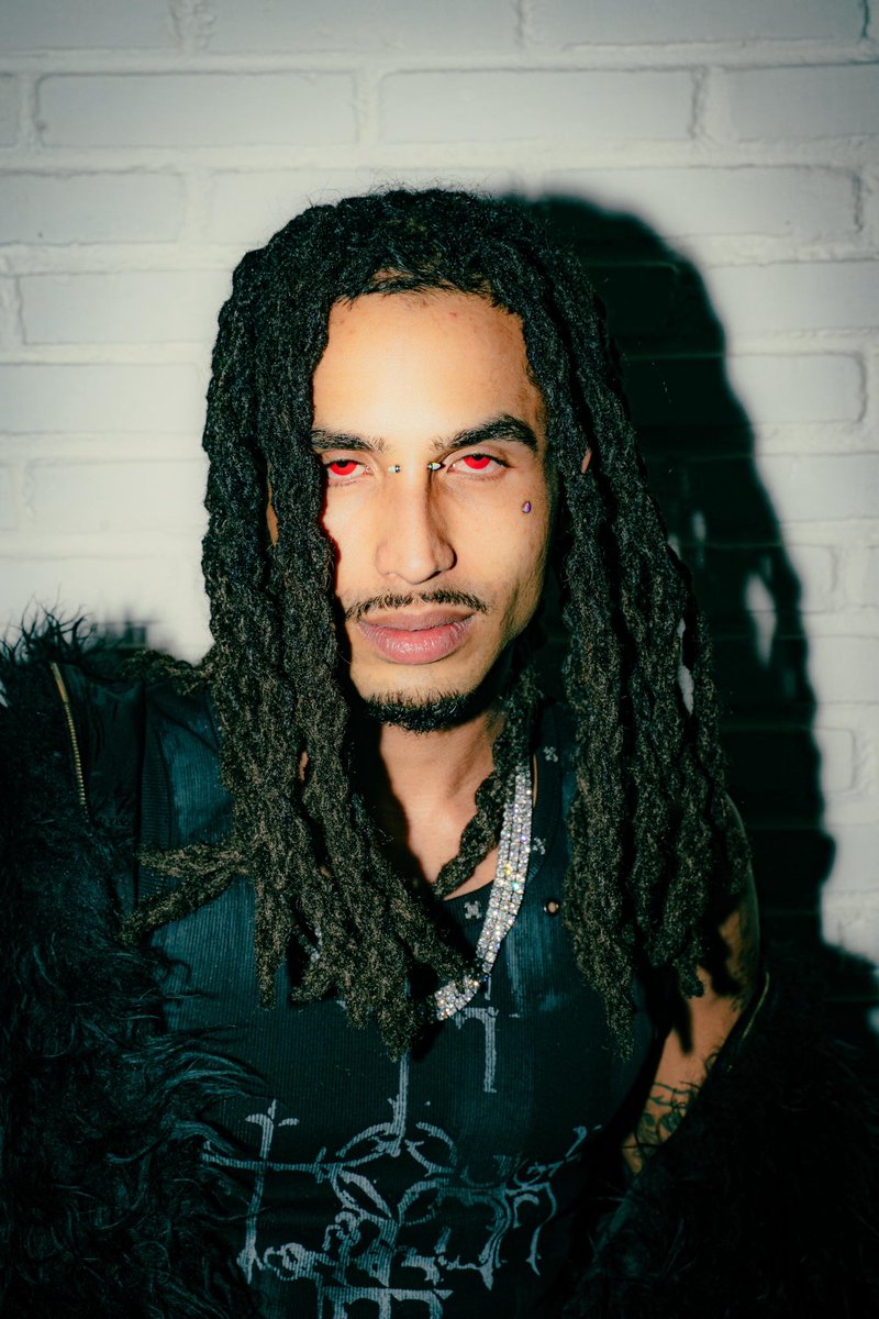 matue30's tweet image. XTRANGE