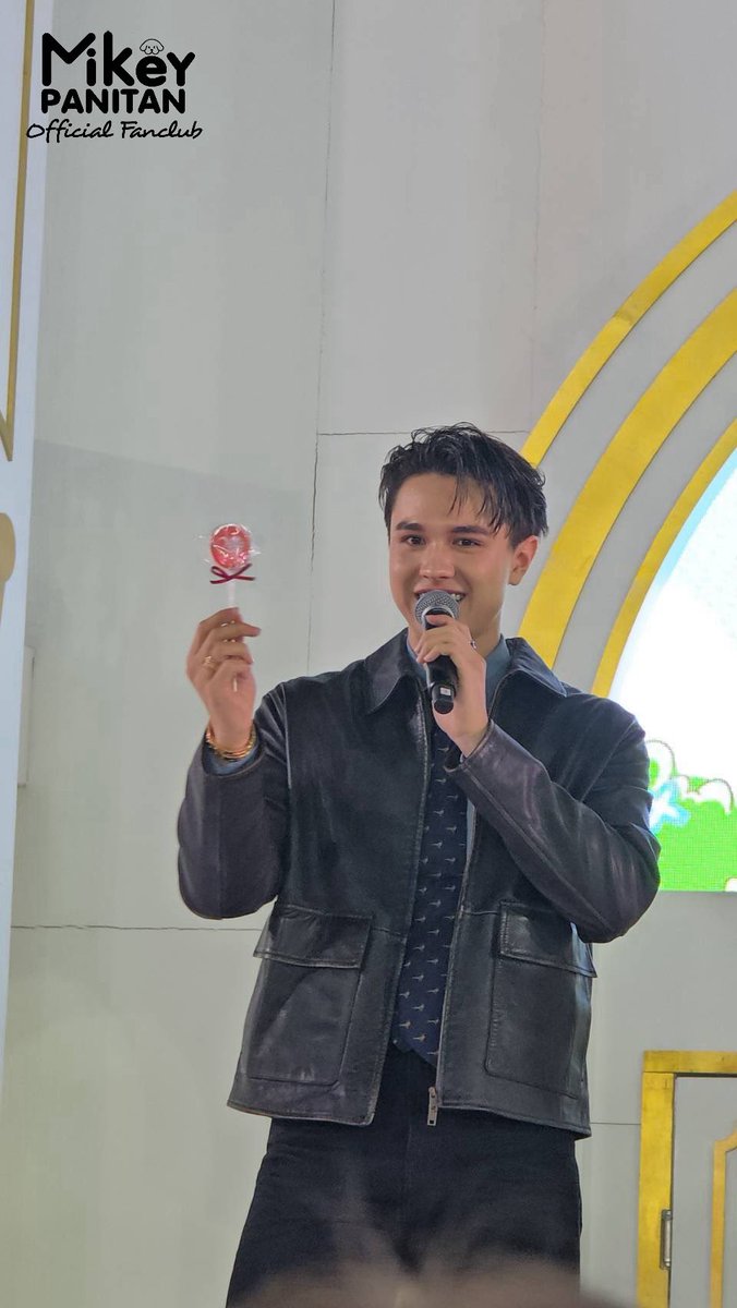 ใครได้ Lolipop จากไมกี้มาอวดพี่เทรนด์หน่อยยยย🤪

MIKEY AT SIAM PARAGON
#SiamParagon20thAnniversaryxMikey
#SiamParagon20thAnniversary
#mikepanitan #ไมกี้ปณิธาน