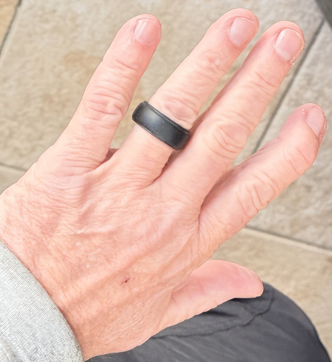 amBIguous tweet media