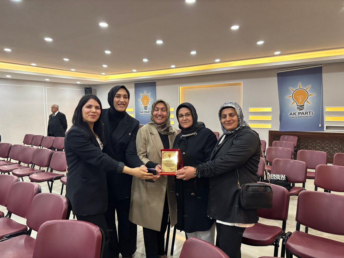 Verilen söz, kalbin aynasıdır; tutmak ise kişinin onurudur.” Bizler sözümüzü yerine getirmenin gururu olan Plaketimizi aldık. Almış olduğumuz bu ödülümüzü yol ve dava arkadaşlarıma atf ederek özverili çalışmalarından dolayı tüm yönetim kurulu üyelerime teşekkür ederim.