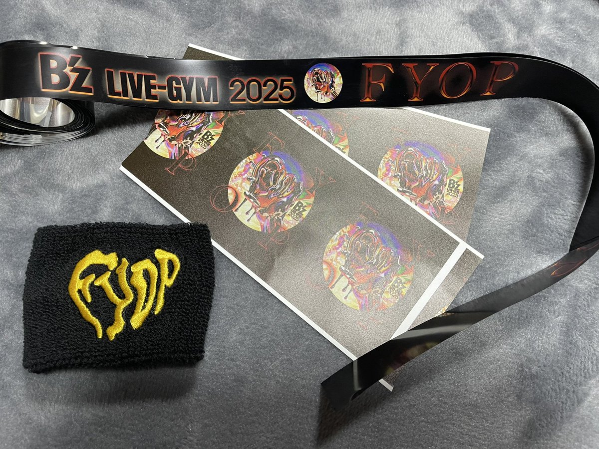 福岡DAY1終了❗️
あっという間の２時間😭💦
セトリも席も何もかもが
最高でした❗️

DAY2も楽しみ😊

#Bz
#FYOP