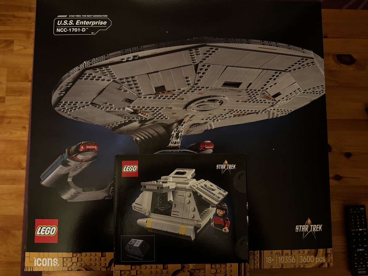 altdarren71's tweet photo. The Enterprise has been acquired RESISTANCE IS FUTILE #lego #StarTrek #USSEnterpriseD https://t.co/ufAsdgDHN4