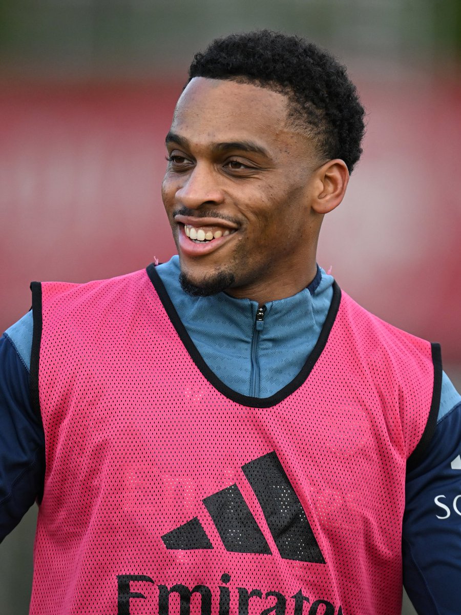 Arsenal's tweet image. Maximum effort.

Our Gunners raise the levels at Sobha Realty Training Centre in preparation for their next London derby ✊