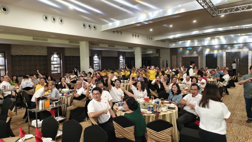 simkuihian's tweet image. SUPP annual delegates conference (#ADC) 2025 dinner

Unity is strength 團結就是力量。  

Stay focus for 2026.  Critical next year for the last miles of Sarawak nation building.  

Sa’ati ☝️
#SarawakFirst
#jagasarawakbait2
Skh🐝