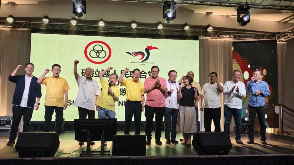 simkuihian's tweet image. SUPP annual delegates conference (#ADC) 2025 dinner

Unity is strength 團結就是力量。  

Stay focus for 2026.  Critical next year for the last miles of Sarawak nation building.  

Sa’ati ☝️
#SarawakFirst
#jagasarawakbait2
Skh🐝