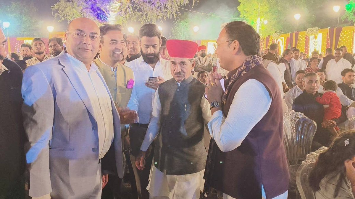 Raaz_RJ_34's tweet image. आज पाली में भाजपा के प्रदेश अध्यक्ष आदरणीय श्री मदन राठौड़ जी के सुपुत्र के शुभ वैवाहिक समारोह में आदरणीय जनसेवक श्री हंसराज मीणा जी विधायक सपोटरा सम्मिलित होकर नवदंपत्ति को सुखद, मंगलमय एवं समृद्ध दांपत्य जीवन के लिए हार्दिक शुभकामनाएँ प्रेषित कीं।

#Pali  #Congratulations…