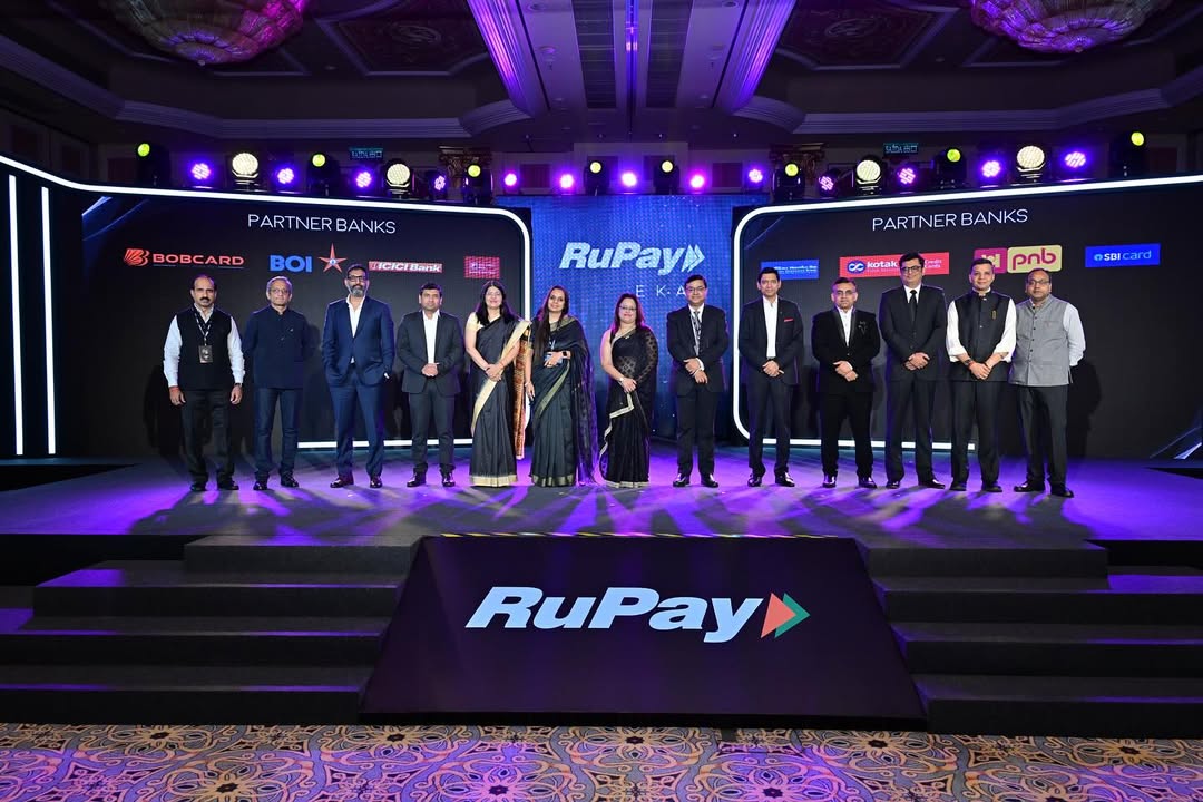 AbhiChtrj's tweet photo. BOBCard RuPay Scapia Credit Card #ccgeek #ccgeeks #rupaygeek #creditcard #debitcard 

Looks like ICICI &amp; SBI Card RuPay Ekaa CC also coming soon

@ankurmittal @TechnoFino @iSatishAgarwal  @AmazingCreditC @credofly @Credolite @creditcardz_in @iketan86 @traumatizerr @imYadav31 https://t.co/jV1TBsl83G