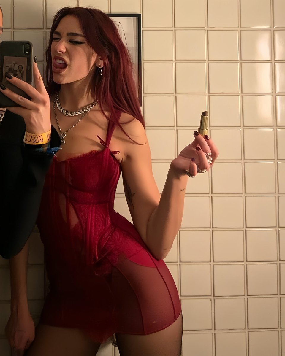 dualipafeeds's tweet image. her beauty is unmatched