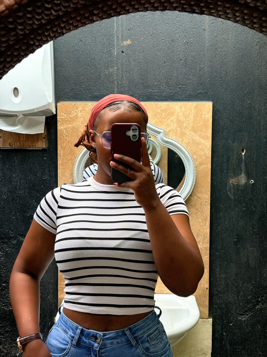 missnBri's tweet image. Living a little 🫶🩷