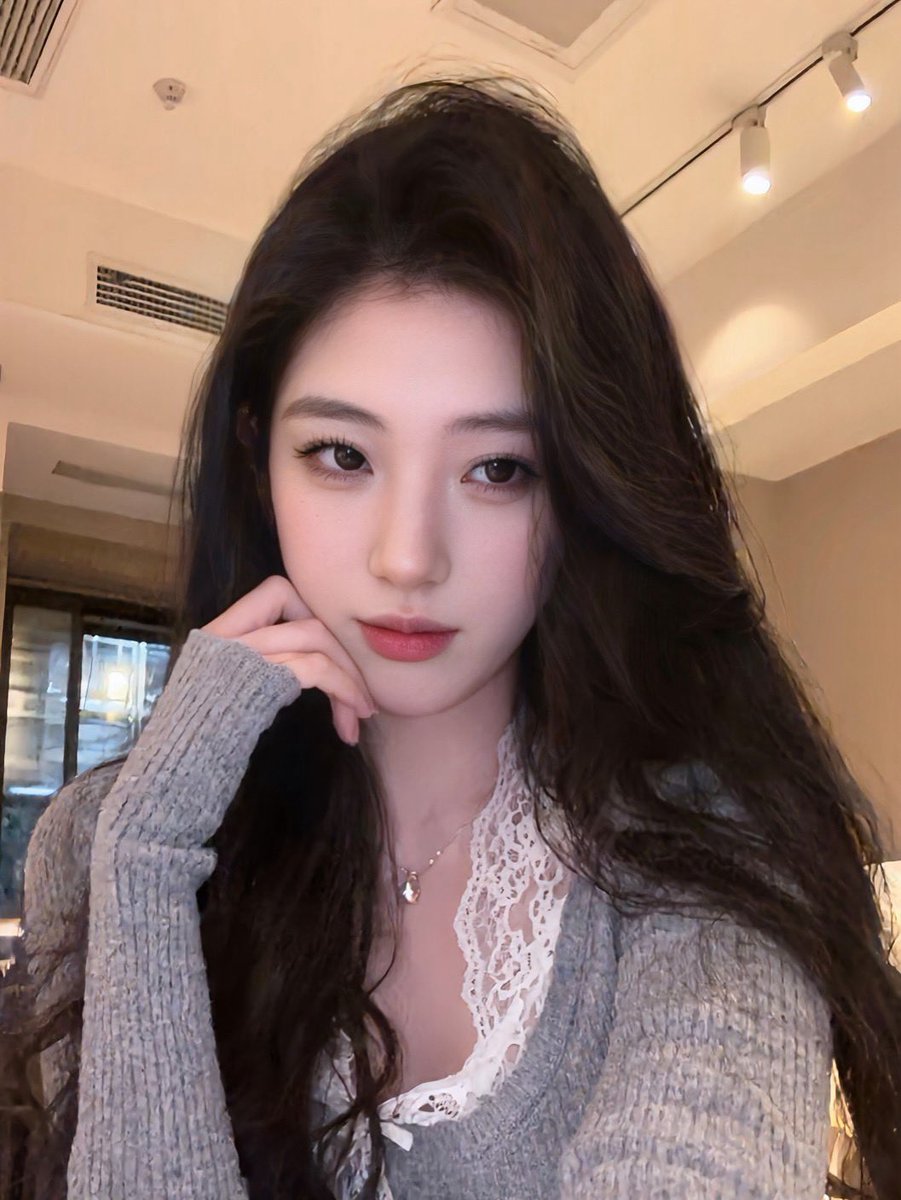 Wetgzy's tweet photo. 感觉自己有一点萌 #反差 https://t.co/mWYgUKd76T